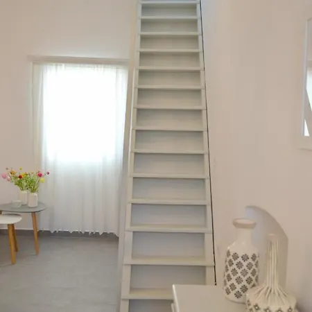 Aelia House Plaka